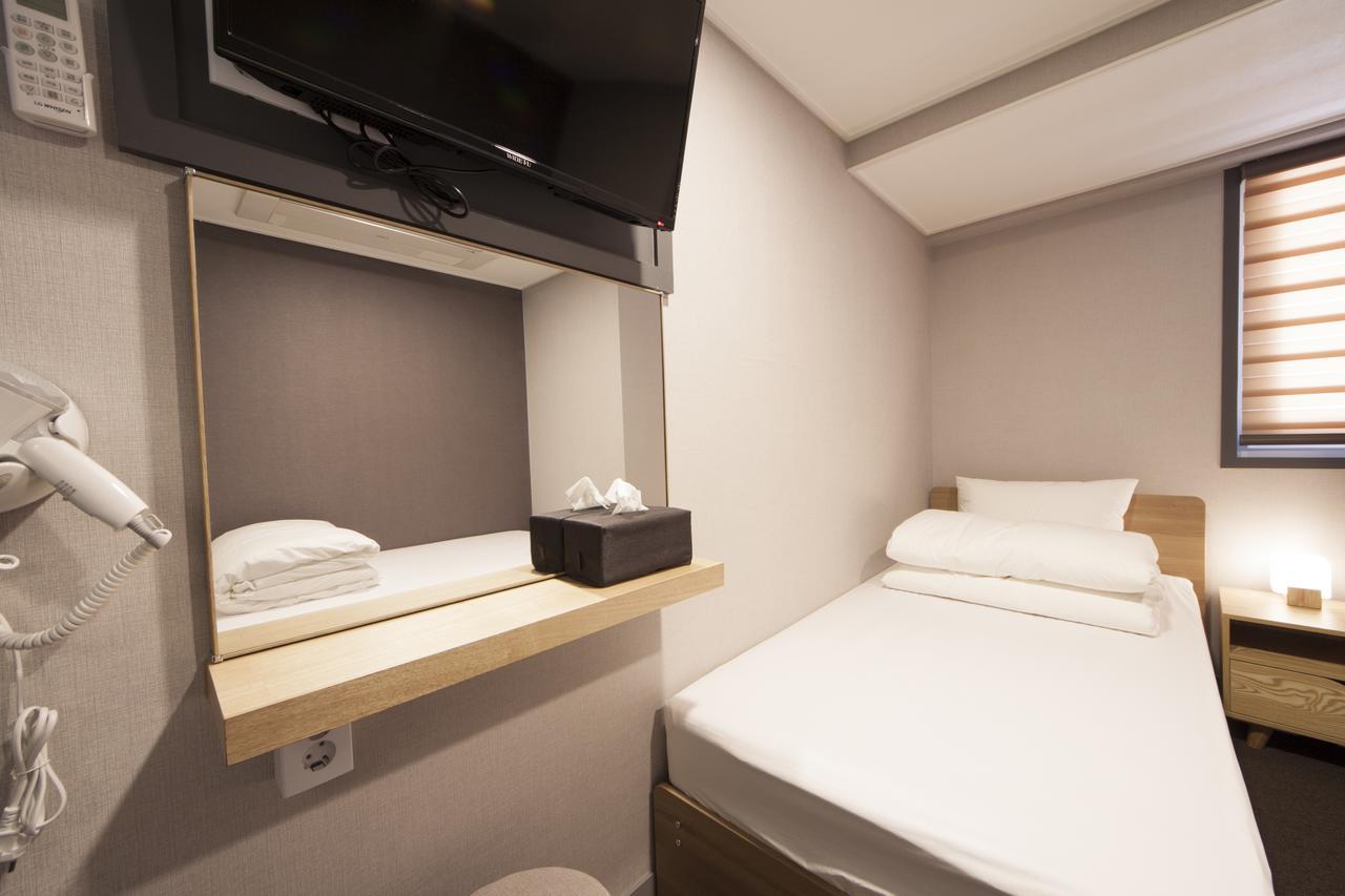 Blue Mountain Myeong-Dong Hotel Сеул Екстериор снимка