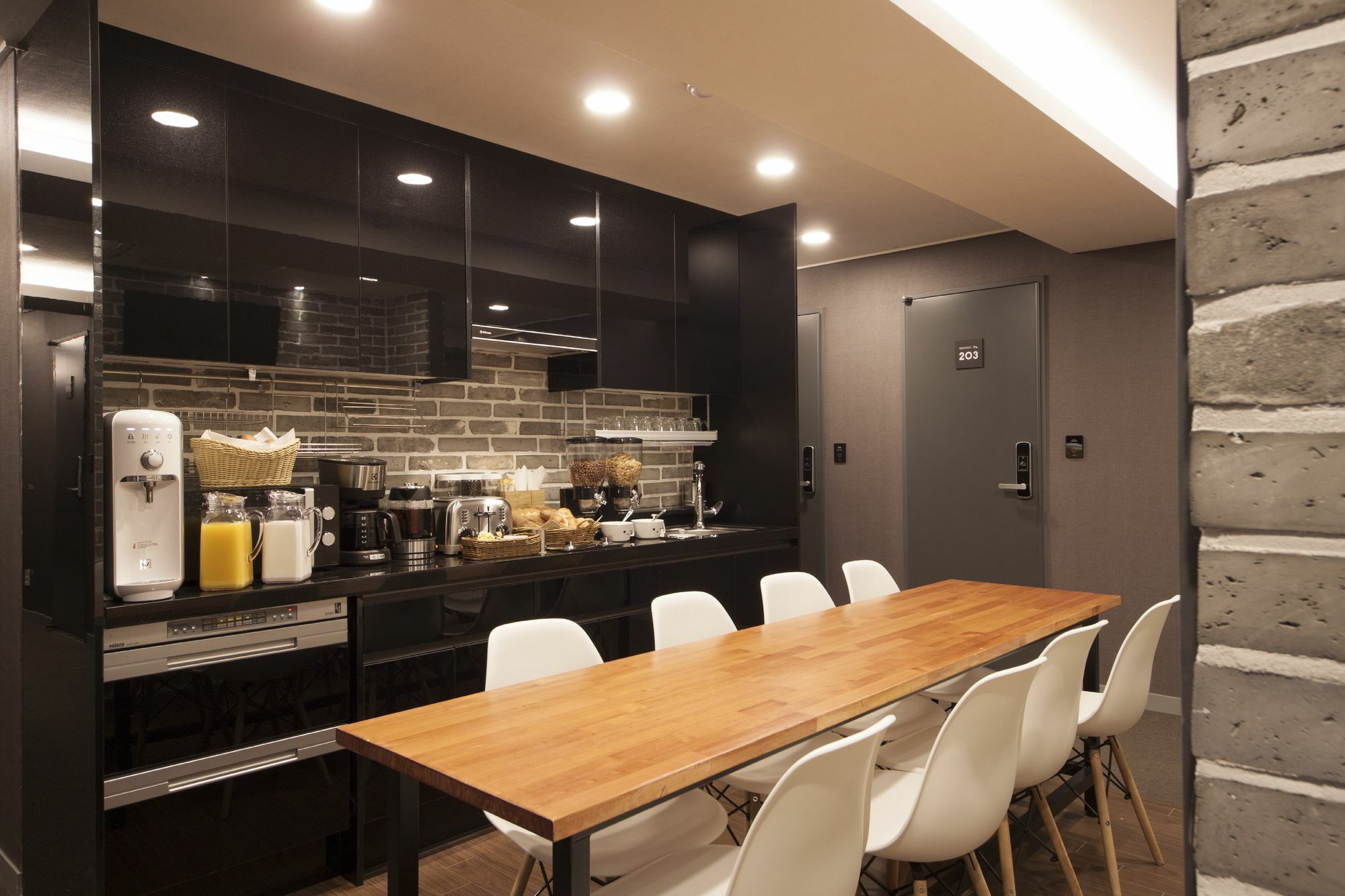 Blue Mountain Myeong-Dong Hotel Сеул Екстериор снимка